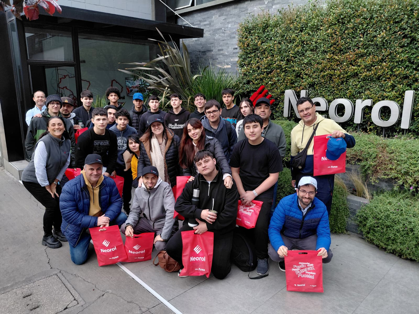 Coordinación de visitas a Planta para estudiantes de Electrotécnia y Electrónica